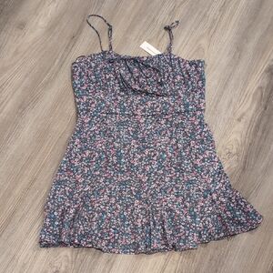 Francesca's Collections Floral Dress in Blue and Pink Size Large NWT
